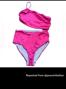 Cala de Mar One-Shoulder Hot Pink One-Piece Swimsuit